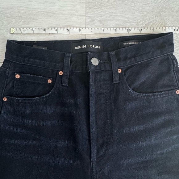 Aritzia Denim Forum Joni High Rise Loose Distressed Black Denim Jeans Size 24 - Picture 4 of 10